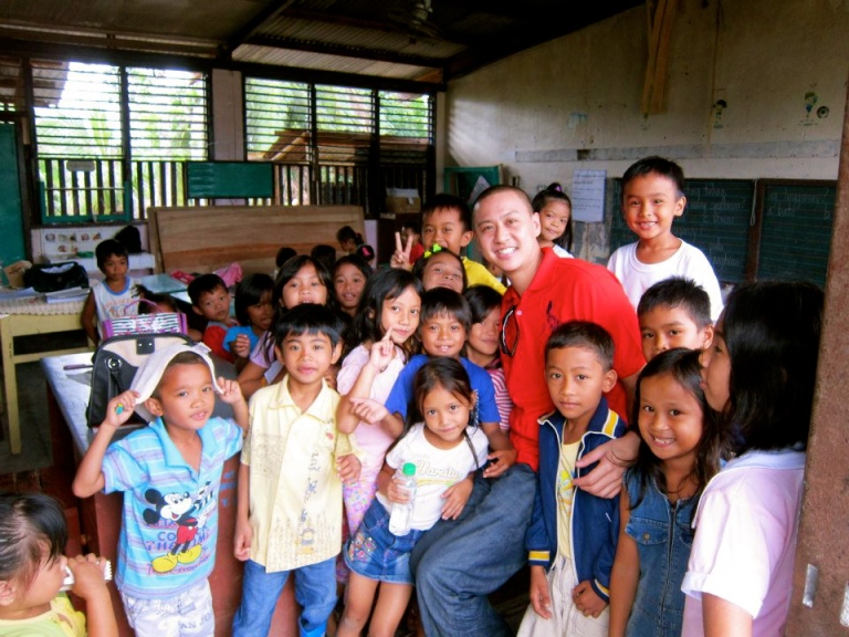 Justin's visit to a community in New Bataan Compostela Valley, where Typhon Pablo hit in December. 
